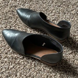 Shoes universal thread never worn